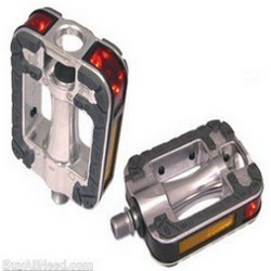 bike lighting pedals