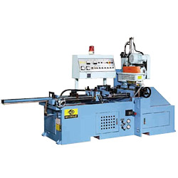 circular sawing machine