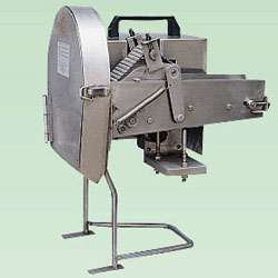 conveying vegetable slicer