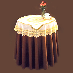 decorative lace topper 