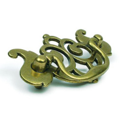 door knocker 