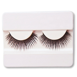 false eyelashes 