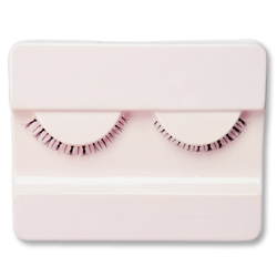 false eyelashes 