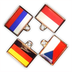 flag zipper pull 