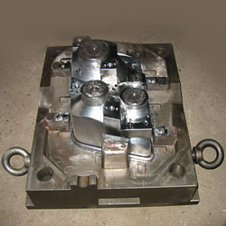 injection mold 