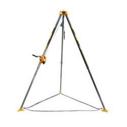 7ft-aluminum-safety-tripod 