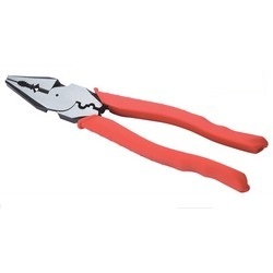 9Linesman-Pliers-an-electrician-to-peel