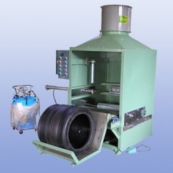 GREEN-TIRE-INNER-OUTTER-PAINTING-MACHINE