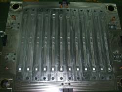 Plastic-Injection-Mold 