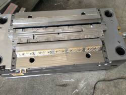 Plastic-Injection-Mold