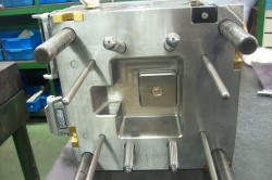 Plastic-Injection-Mold