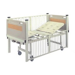 Powder-coated-2-crank-Infant-nursing-bed