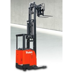 Reach-Trucks