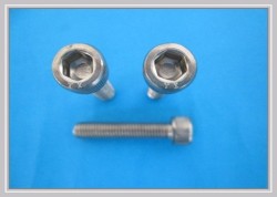 Titanium-Gr-2-Hexagon-Socket-Head-CAP-Screws 