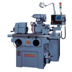 Universal-cylindrical-grinder 