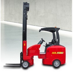 VNA Articulated Forklift