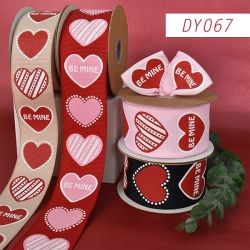 Valentine&acutes Day Heart Ribbon