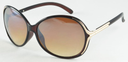 plastic-woman-sunglasses