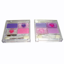 lip gloss and eye shadow 