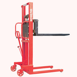 manual pallet stacker