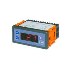 microcomputer temperature controller