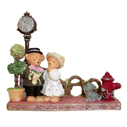 sweet bear lovers under the clock with name card holders 