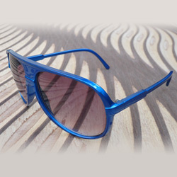 plastic fashion sunglasses 