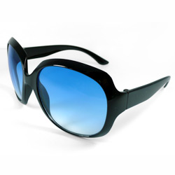 plastic fashion sunglasses