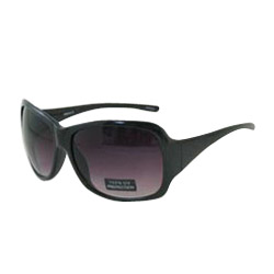 plastic frame sunglasses