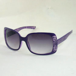 plastic frame sunglasses