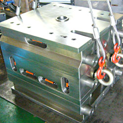 plastic injection mold