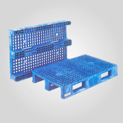 plastic pallets