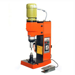 pneumatic riveting machine