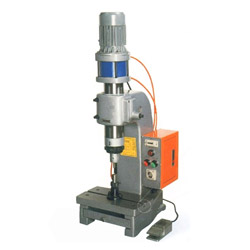 pneumatic riveting machine 