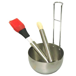 sauce pot with tube brushes 