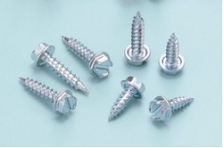 self-piercing-screws 
