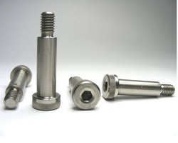 socket-head-shoulder-screw 