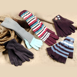 striped gloves 