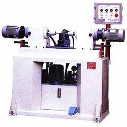 Twin heads type hydraulic riveting machine