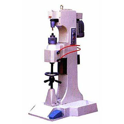 vertically opposite joint riveting type pneumatic riveting machine. 