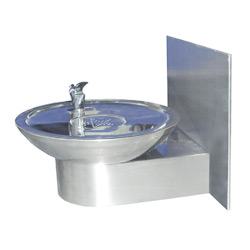 wall mounted drinking fountains